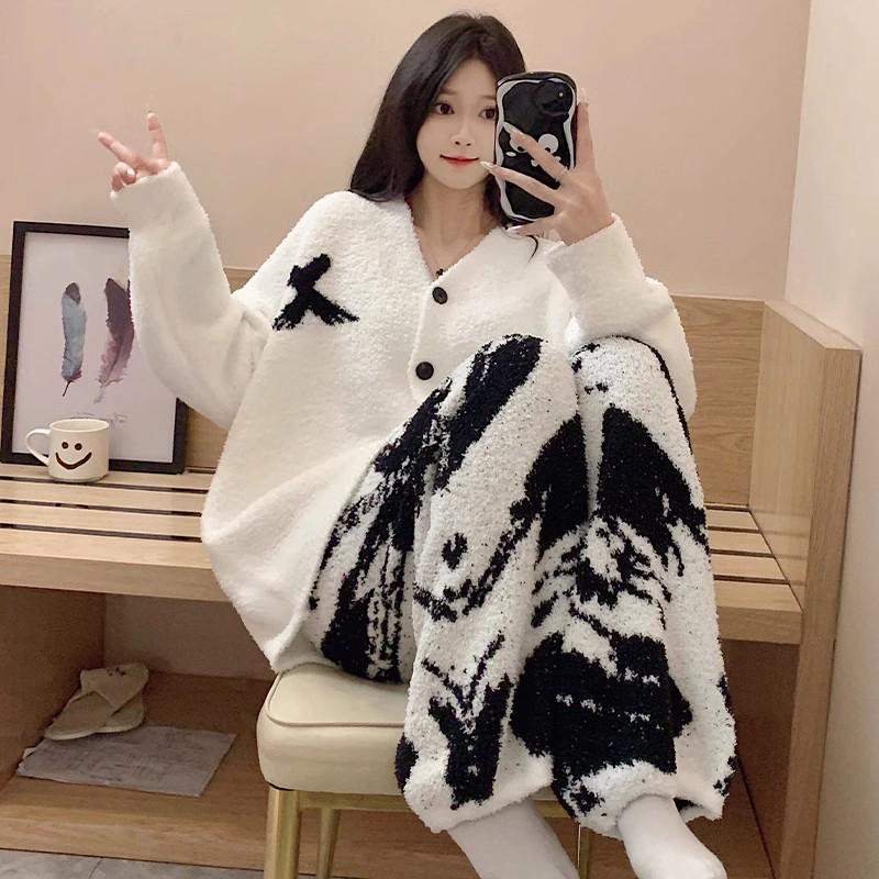 

A Bao Xi Women s Winter Pajama Set: Thick Plush Round Neck, Indoor/Outdoor Wear. XL-2XL