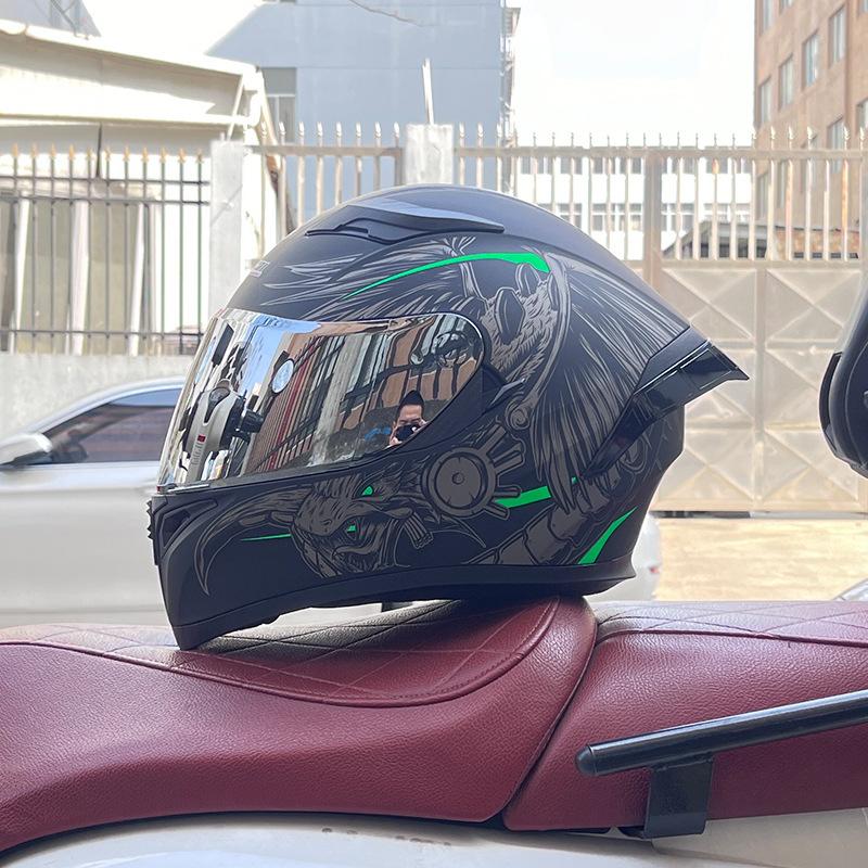 Motorcycle big tail helmet full helmet can be installed Bluetooth headset men's four seasons electric vehicle locomotive riding safety