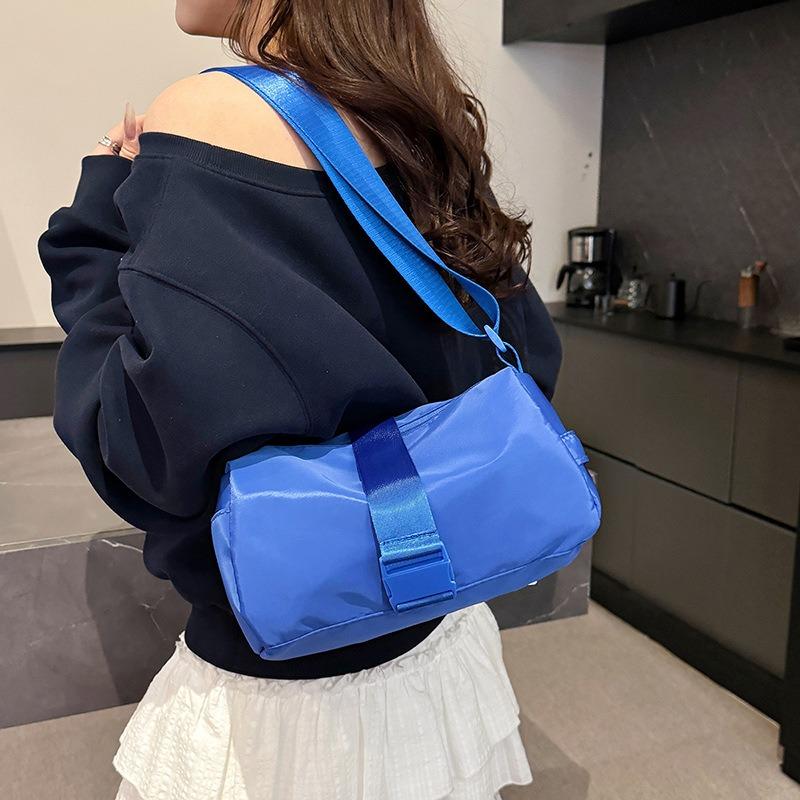 Niche Design Women's Bag Spring New Fashion Casual Sports Lightweight Messenger Bag Simple Retro Shoulder Bag
