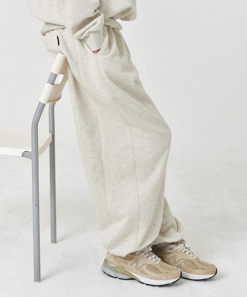 PAPERBOY Balloon Wide Curve Jogger Pants - Oatmeal