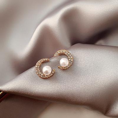 925 Silver Needle, Simple Pearl Crescent Earrings In Dongdaemun, Korea, Versatile Temperament, Diamond-set Moon Earrings