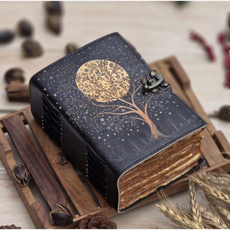 

Кельтское Древо Жизни Кожаный Журнал: Гримуар, Книга заклинаний. 7 x 5 in - 200 Page