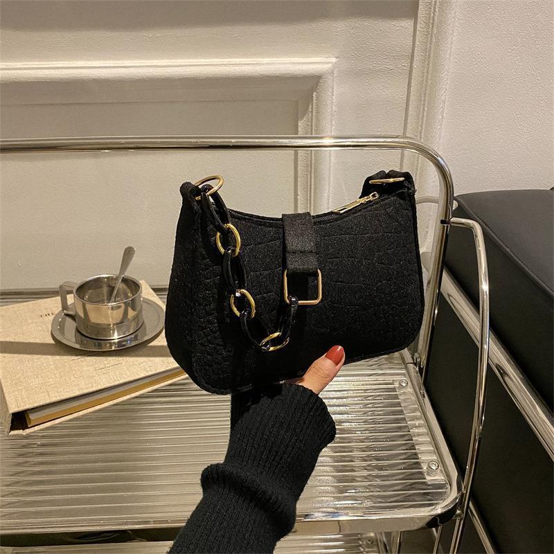 New Popular Retro Gentle Temperament Small Square Bag Autumn Shoulder Handheld Fashi Casual Yankee Underarm Shoulder Bag