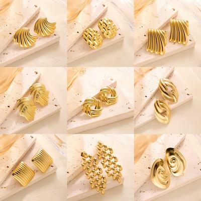 Geometrische Unregelmäßige 18k Gold Titanstahl Ohrringe für Frauen