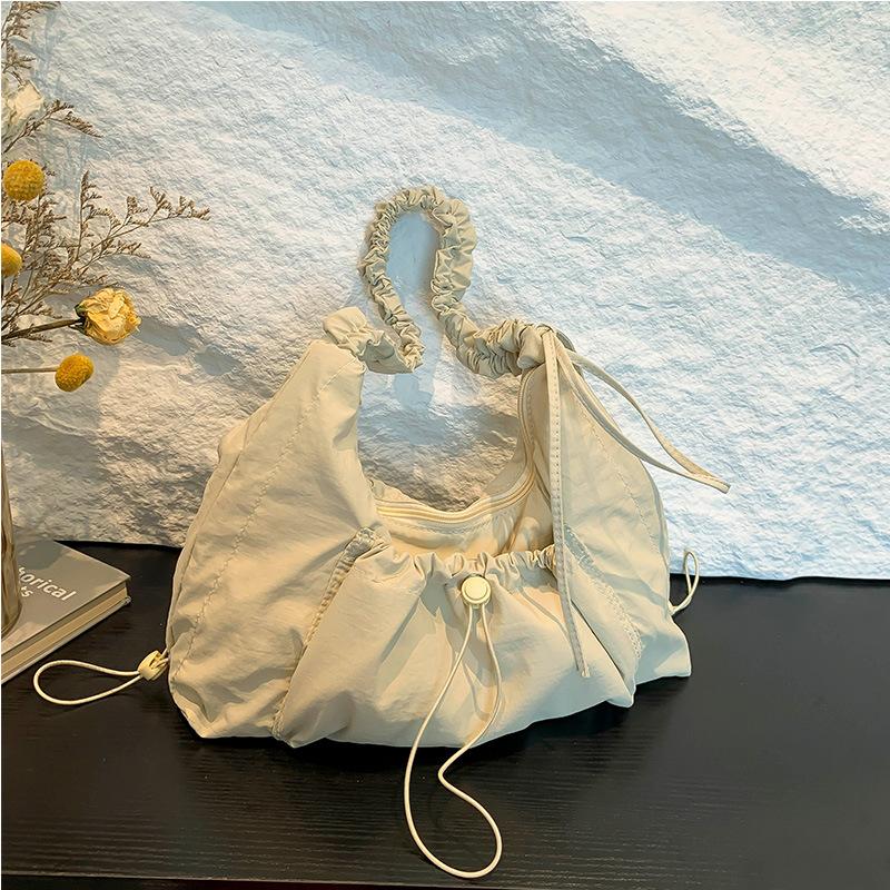 Korean Style Design Retro Temperament Fairy Wrinkled Underarm Bag for Women  New Spring Fashion Simple Small Square Bag