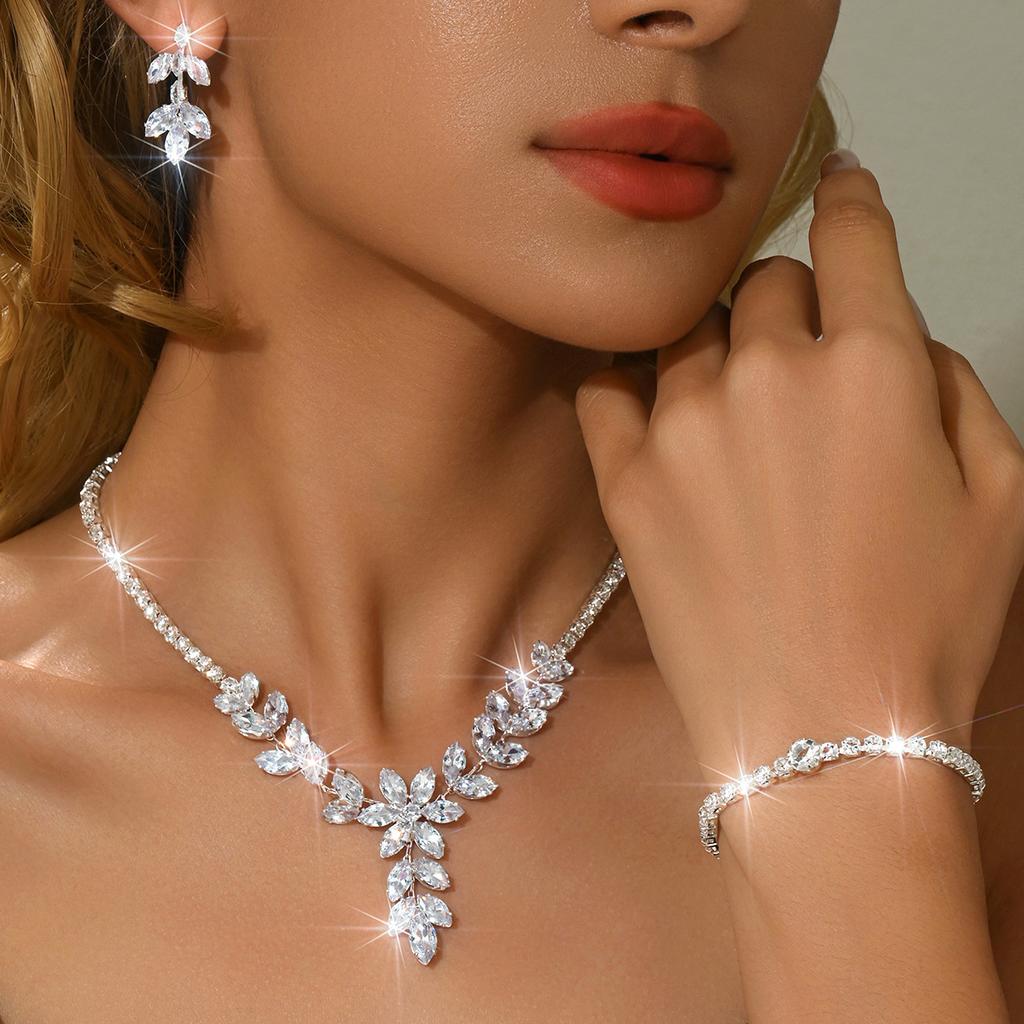 Stylish And Simple Super Flash Crystal Leaf Fringed Necklace Earrings Light Luxury High Sense Niche Trend Earrings Women