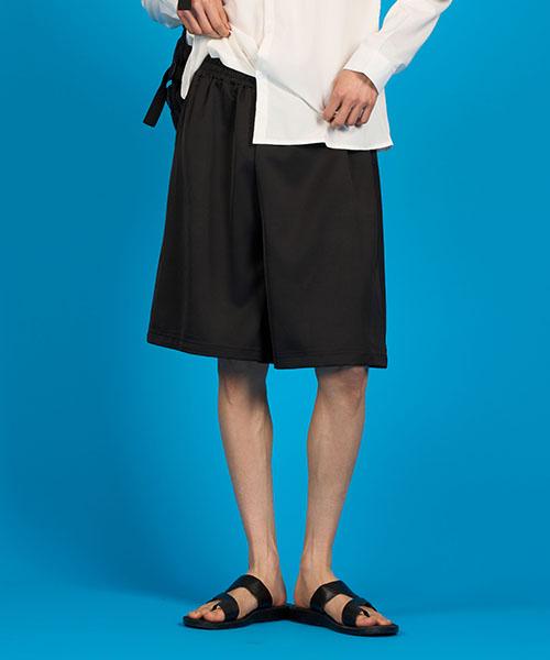 KOLEAT Men Cooling Refrigerator Bermuda Wide Cooling Elastic Waist Half Shorts [Black]