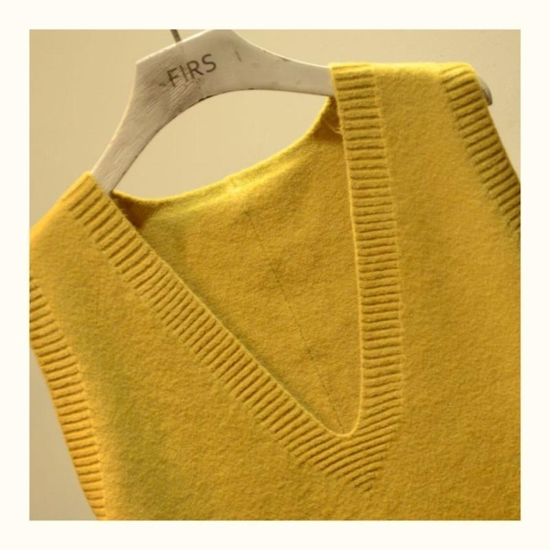 Embroidered Cartoon Elephant Women Knit Vest Retro Style Knitted Pullover Loose Casual Solid Color Thin Sweater Harajuku Style Knit Base Shirt Autumn