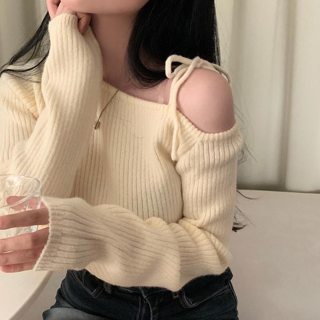 Korean Chic Design Off-Shoulder Red Slim Fit Long-Sleeve Sweater for Adults