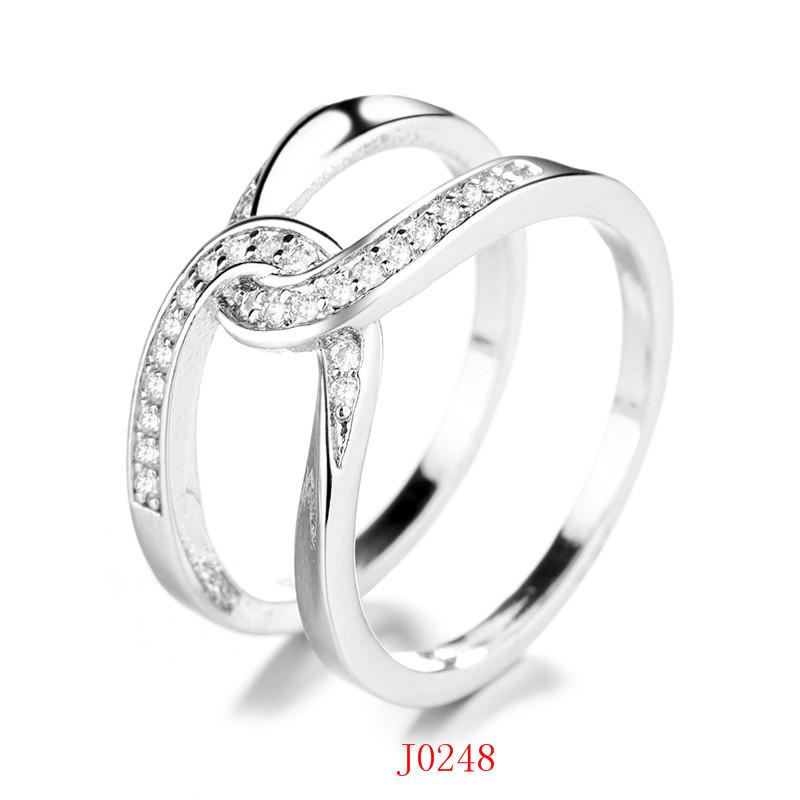 2026 Premium Emerald Jewelry Zircon Ring Geometric Love Wedding Ring Women's Diamond Ring Tide Jewelry