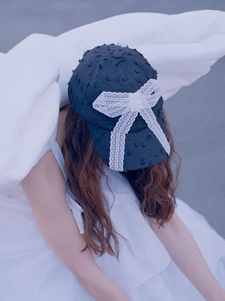 Poejidam Bow Cap In Lace Black
