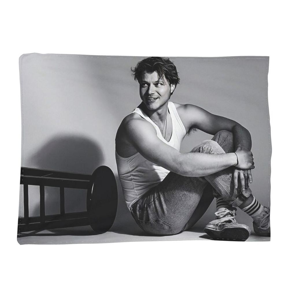 Soft Rudy Pankow JJ Maybank Poster Blanket Soft Warm Flannel Throw Blanket Plush for Bed Living room Picnic Travel Home Sofa
