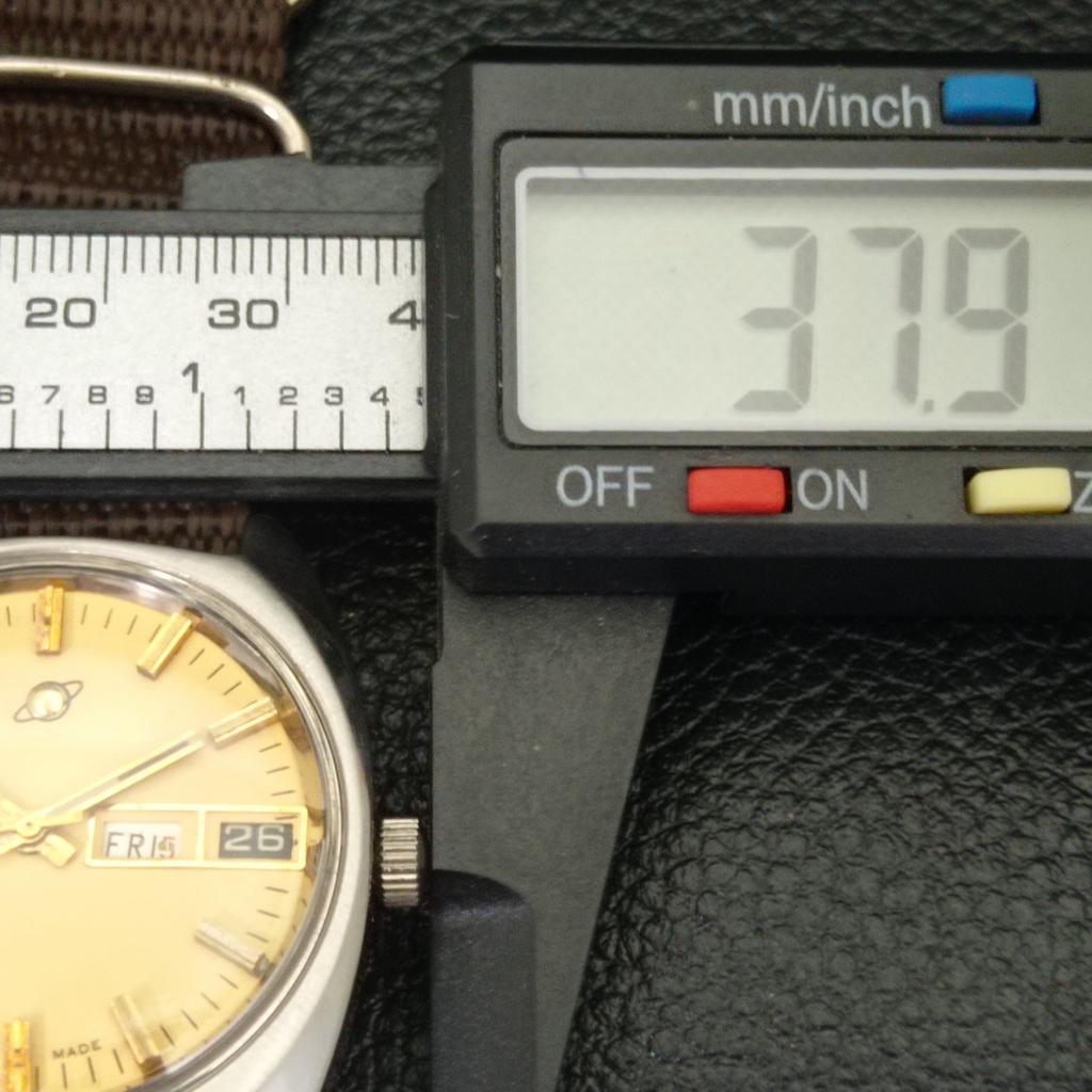 USED SWISS ENICAR AUTOMATIC 167 MENS DAY&DATE BEIGE COLOR DIAL WATCH A432796-2 R113-a432796