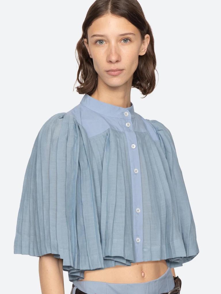 Spring/Summer Fashion: Simple Accordion Pleat Bell Sleeve Top