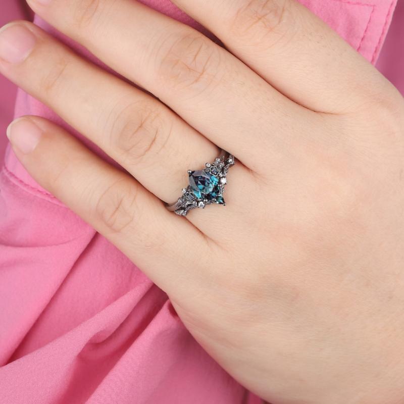 Modieuze blauwe damesring met bloemen, gelaagd met gepersonaliseerde licht luxe high-end ring voor dames
