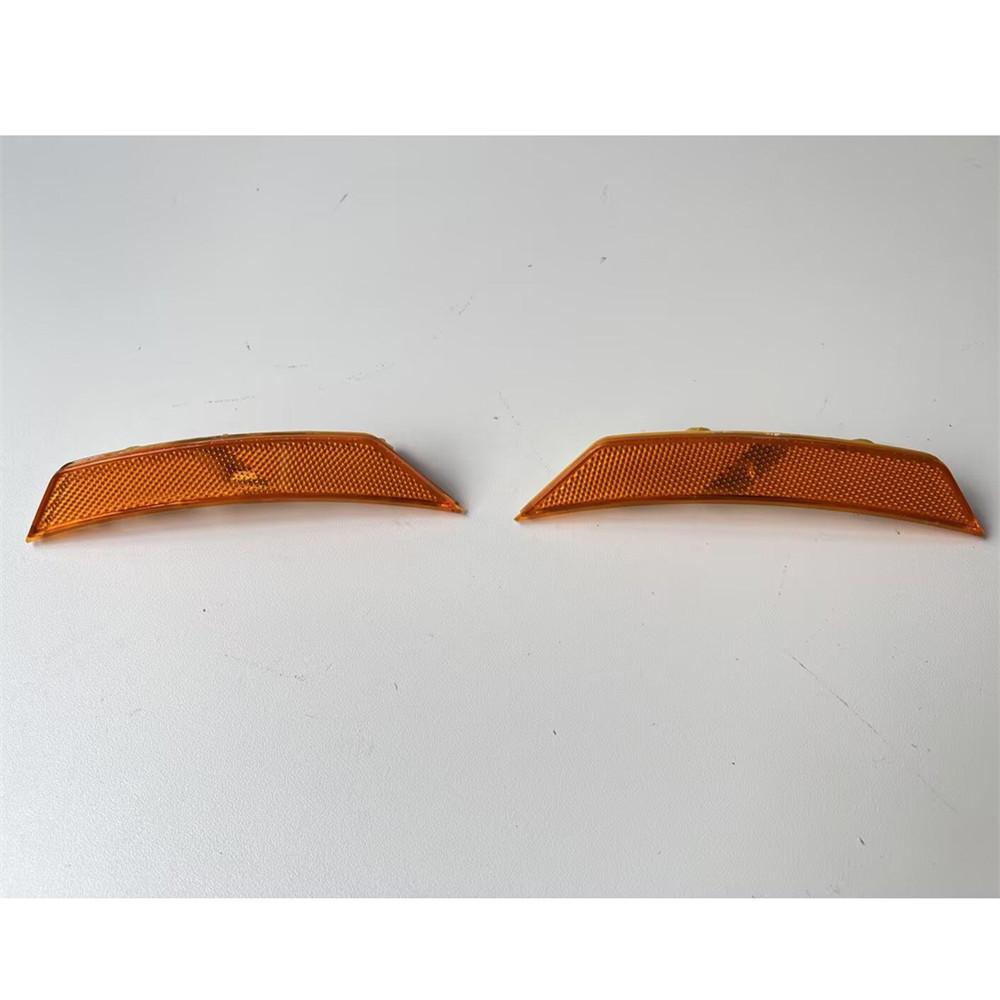 

Pair Left&Right Side LED Side Marker Light Reflector for 21-22 Chevy Trailblazer