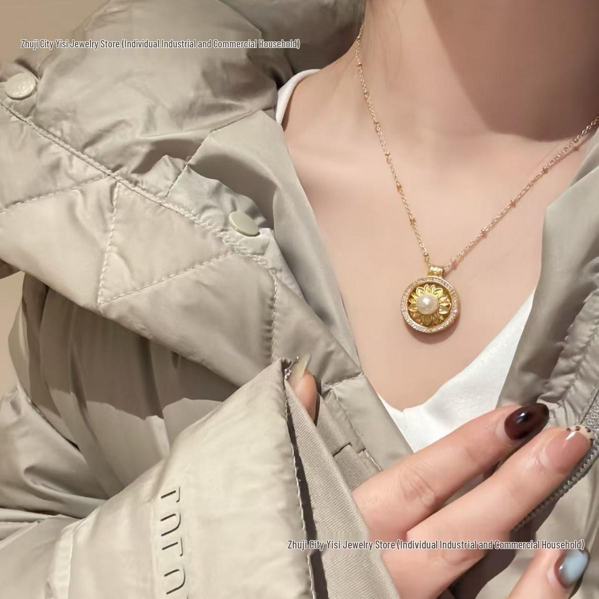 Akoya Sea Water Pearl Necklace with Rotatable Gilded Eight Treasures Compass and Rich Flower Bloom Design, 7mm Pearls. Other фиолетовый