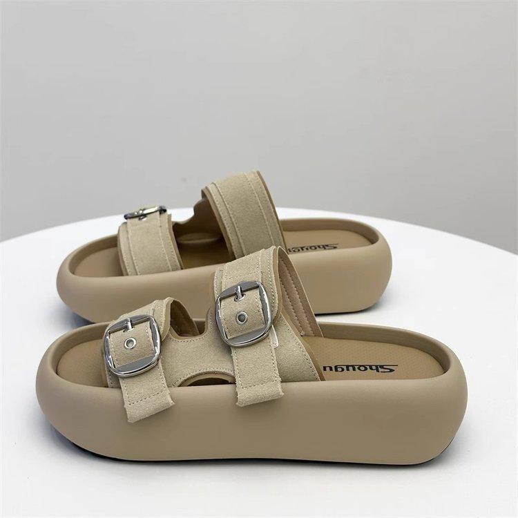 

Пляжные тапочки из матовой кожи с дизайнерским подходом. Летняя обувь на толстой подошве. Однотонные шлепанцы. 40 бежевый