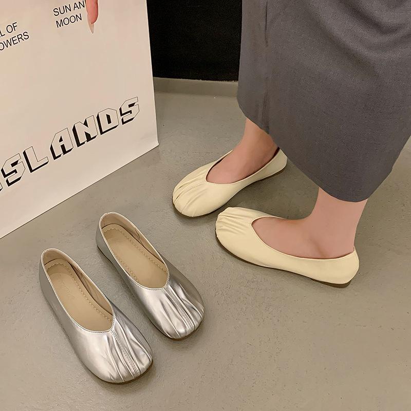 French silver Mary Jane single shoes women's 2025 spring and summer new flat-bottomed one-pedal pleated ballet grandma shoes