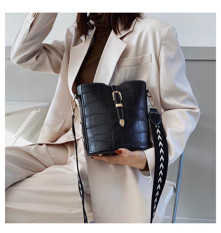 SCIONE Net Red Small Bag Female Version Wild Stone Texture Messenger Bag Atmospheric Fashion Bucket Bag