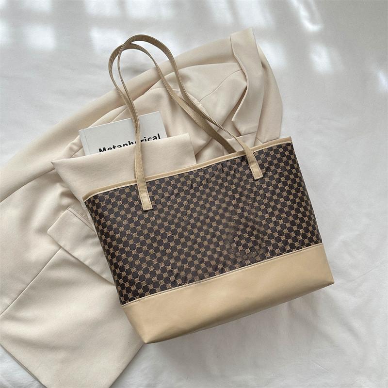 

Trendy Fashionable Large Capacity Tote Bag For Women With Stylish Color Block Design In Black White Brown Or Khaki хакі