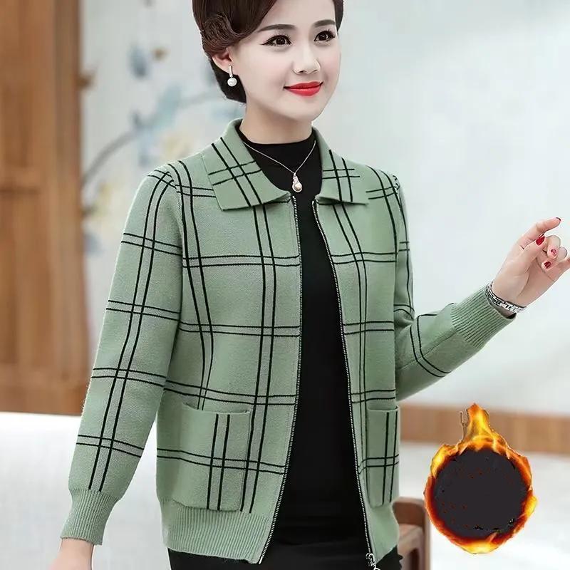 Women's Autumn Winter Plus Velvet Padded Jacket Plaid Female Short Jacket Mother's Loose Plus Size Overcoat
