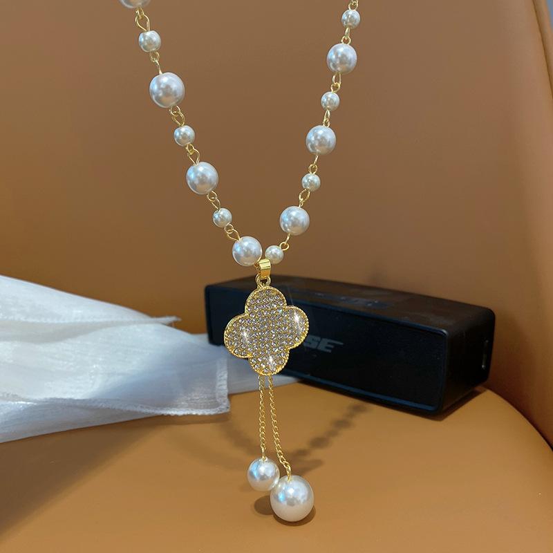 Pearl Four-leaf Flower Necklace Women's Light Luxury Niche Design Sense High-end Sweater Chain Jewelry Long Autumn and Winter Sweater Pendant