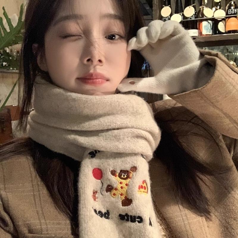 Cute Bear Embroidered Scarf Winter New Schoolgirl Wind Warm Versatile Couple Windproof Scarf