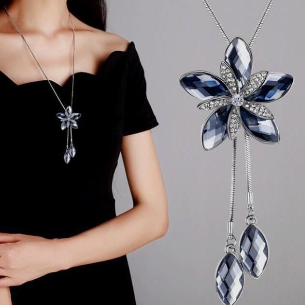 Japan and Korea fashion symmetrical crystal symmetrical sweater versatile necklace five-petal flower pendant accessories crystal exquisite