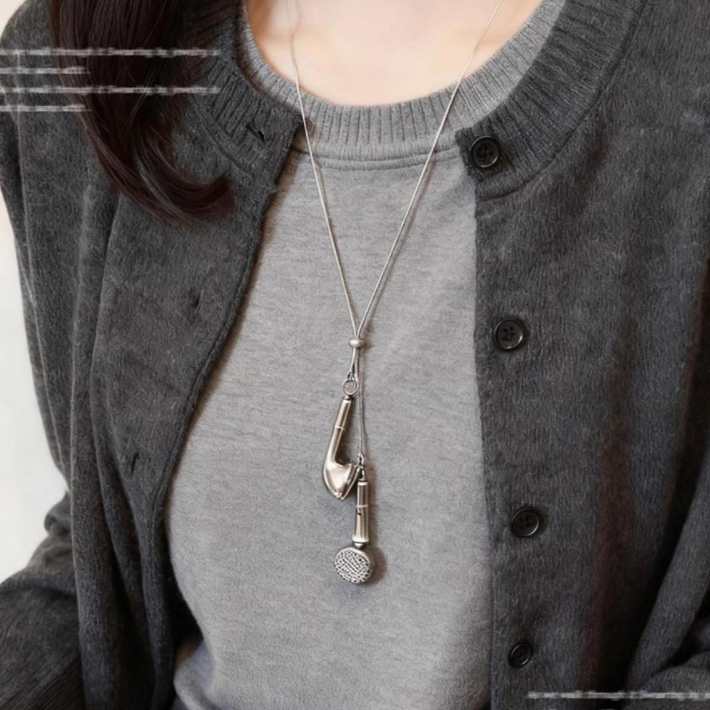 Silver Earphone Pendant Necklace: Versatile, Fashionable Sweater Chain for Autumn/Winter - High-End Niche Design