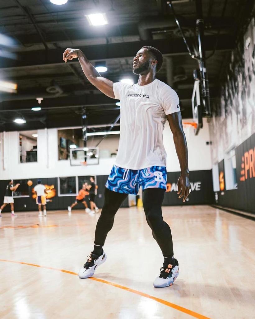 Amerikanska BKTSQD Herr Mesh Snabbtorkande Knälånga Basket Löpning Badshorts