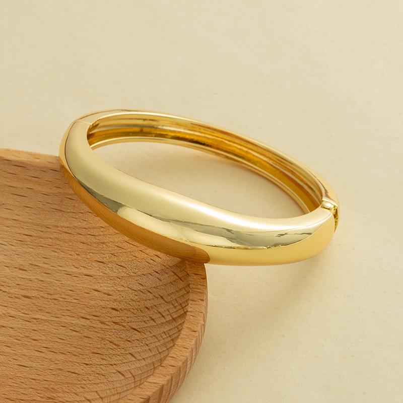 Design-inspired Metal Smooth-textured Open Bracelet, Minimalist Geometric, Individualistic Wide Wristband