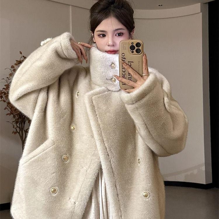 

Женское зимнее пальто из искусственного меха норки с воротником-стойкой, короткое, 2024 Small бежевый