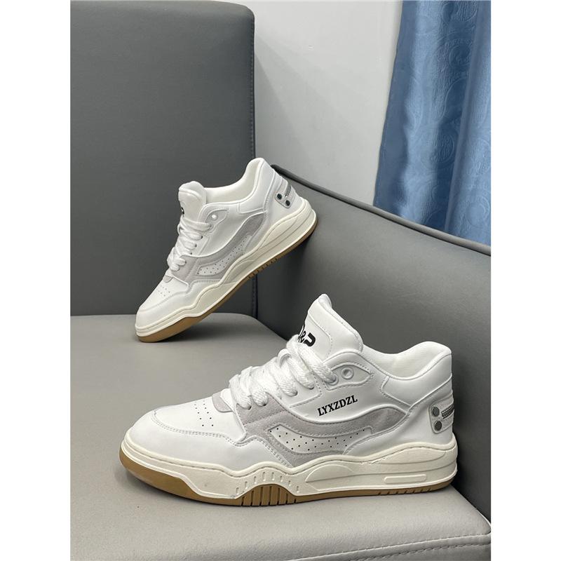 Autumn new leather soft-soled low-top shoes sports and leisure board shoes light zmd