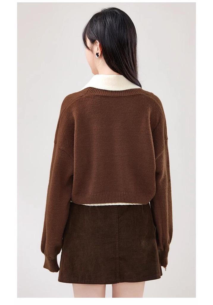 Women's Grey Knit Polo Shirt & Sleeveless Apricot Inner Layer Set, Spring/Autumn 2024 Collection.