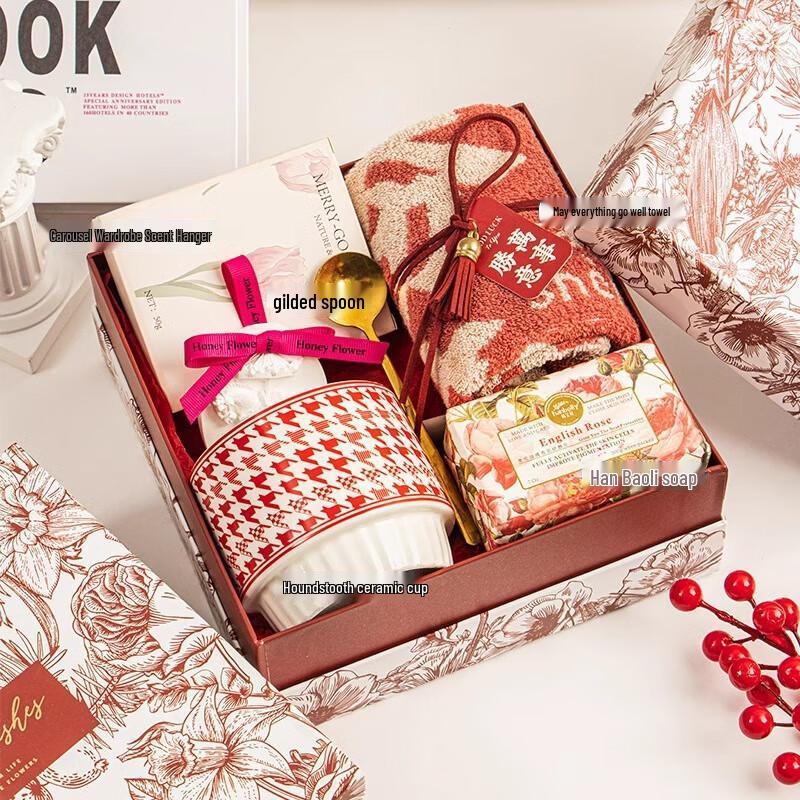 Women s Day Red Floral Gift Set Red Floral Gift Box Set 7
