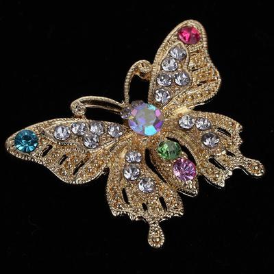 Bezaubernde, mit Gloden überzogene Schmetterlings-Design-Strass-Brosche, Schmuckgeschenk