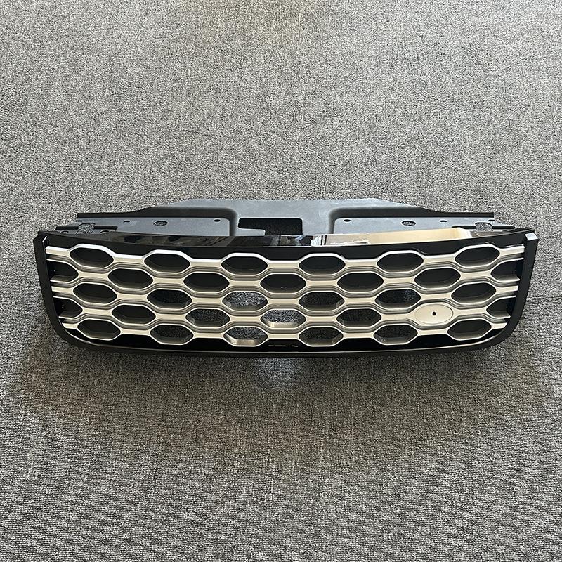 Land Rover Discovery 5 L462 Black Edge Silver Mesh Grille - Non-Damaging Install (2020)