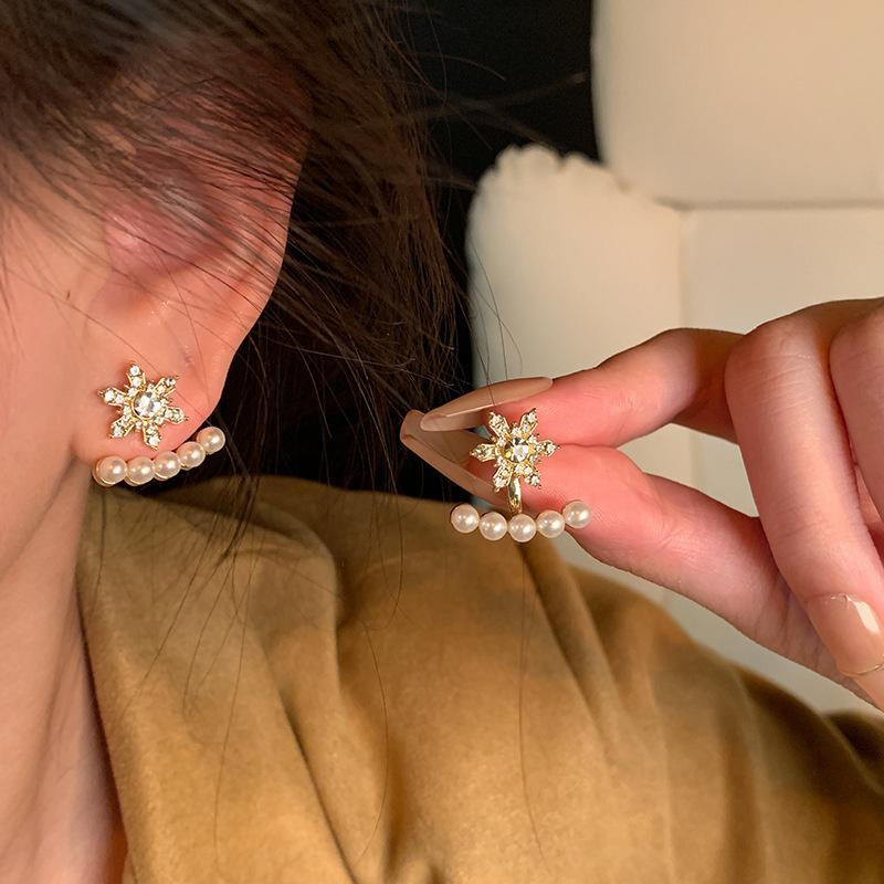 Exquisite Sparkling Zircon Snowflake Earrings For Women Shiny Rhinestone Imitation Pearl Earrings Christmas Party Jewelry Gifts