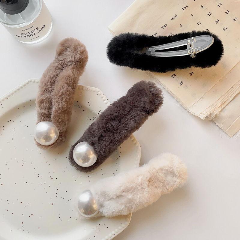 Plush Hair Clip Women Back Head Hair Duck Beak Clip Temperament Girls Hair Card Simple Sense Grab Clip Headdress Accessories