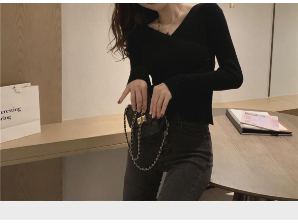 2025 Korean-Style V-Neck Slim Knit Sweater for Women - Sexy, Long-Sleeved Autumn/Winter Top