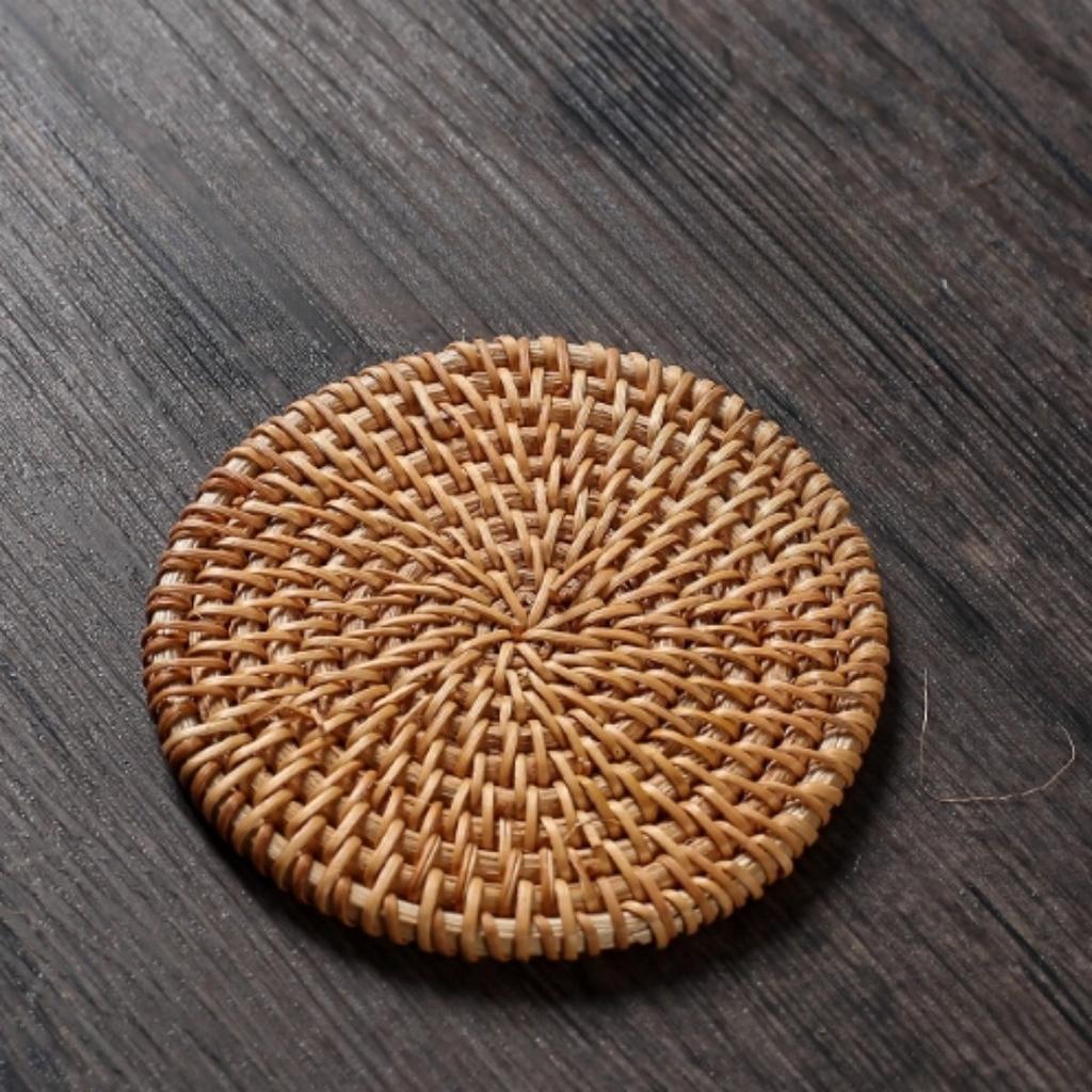 Retro Style Round Rattan Coasters - Natural Woven Fabric Placemats for Home And Kitchen Decor, Perfect for Dining Tables
