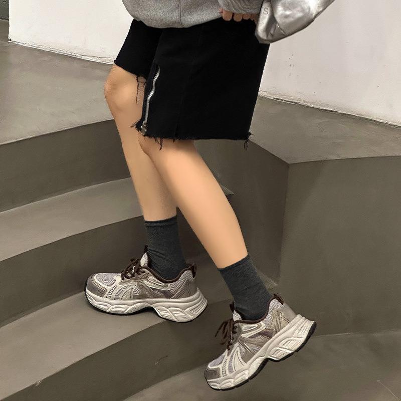 Casual sports shoes women's 2025 spring Internet celebrity popular dad shoes leather breathable thick sole heightening lightweight running shoes