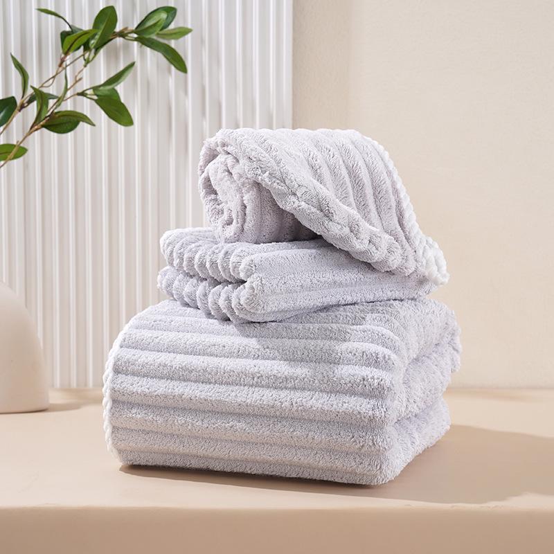 

Набор полотенец в конфетную полоску: Мягкое банное полотенце, полотенце для лица и шапочка для сушки волос - настраиваемые для салона красоты или домашнего использования Towel 35x75cm