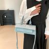 Sac à bandoulière pour femme en cuir PU bleu clair Sac à main exquis Sacs baguette Nouveaux sacs design tendance