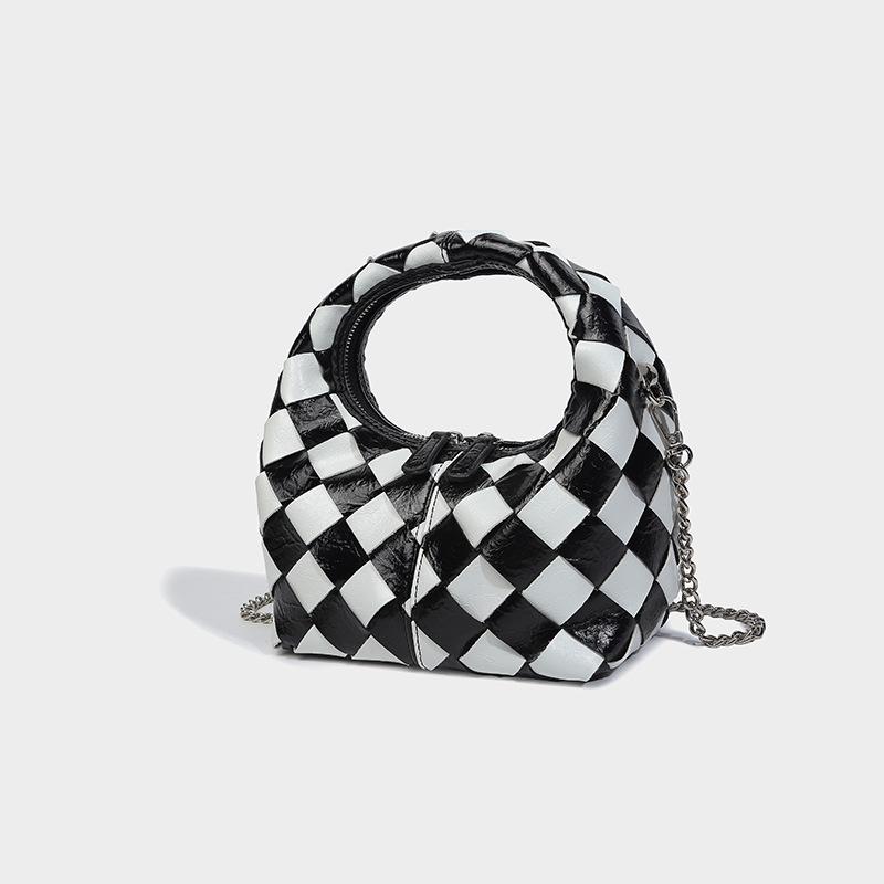 

High quality hand-woven side dish blue mini portable small 2024 new chain shoulder messenger bag чорний