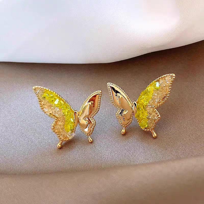 

Серьги «Лес бабочек» с градиентными кристаллами: Свежий, ретро и элегантный стиль 2025 года