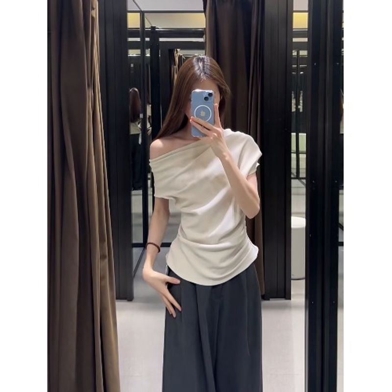 

Kumikumi Fashion Set Solid Pleat off-the-Shoulder T-shirt Women Summer High Waist Casual Pants Wide Leg Pants Two-piece Set Top M
