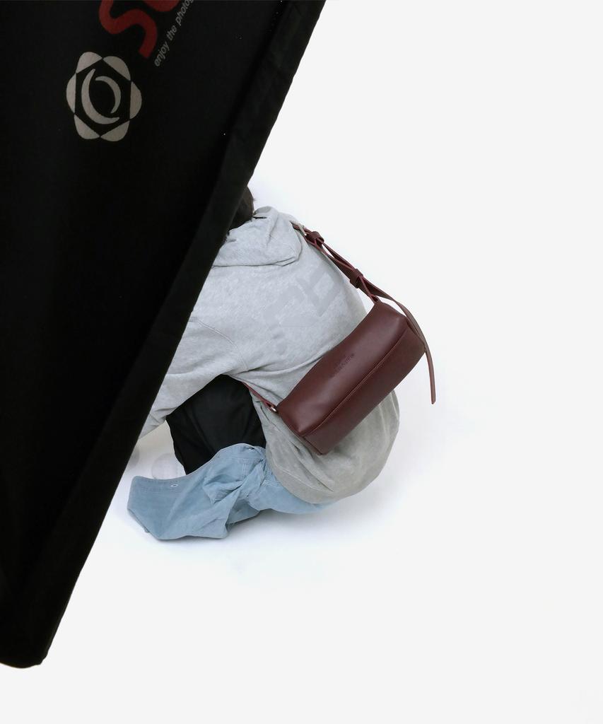 Inneq Chunky Buckle Air Bag Letter-Burgundy