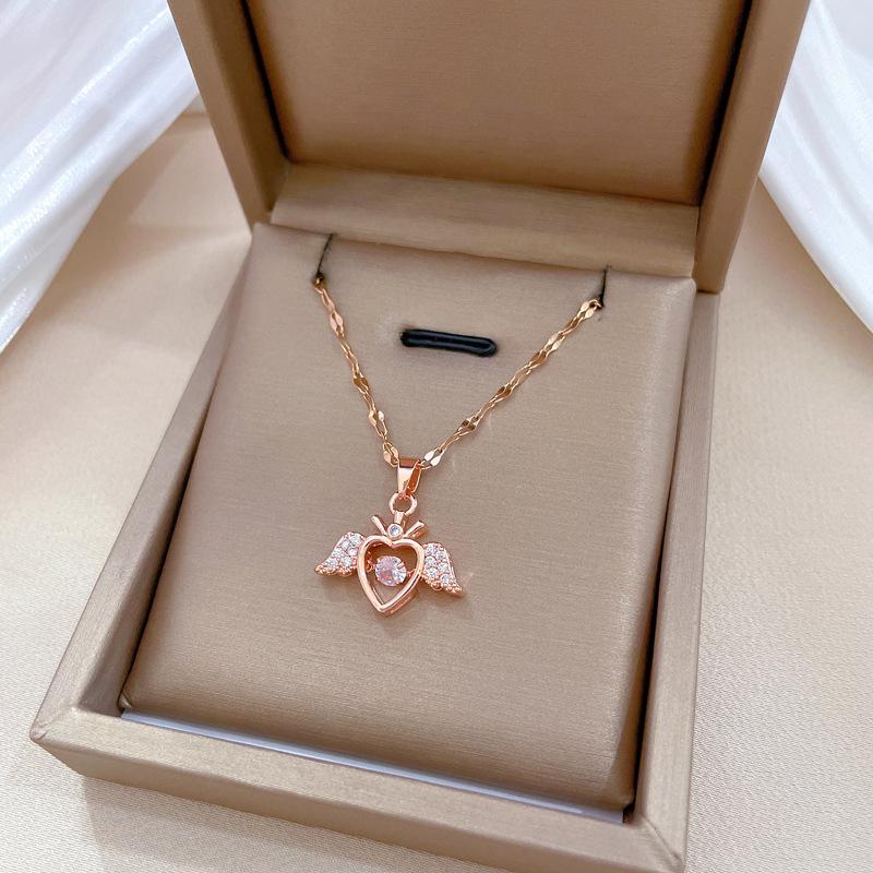 Engelsflügel Smart Light Luxus Temperament Wunderschöne Voll-Diamant-Halskette für Damen Vielseitige Schlüsselbein-Kette Titanstahl-Kette